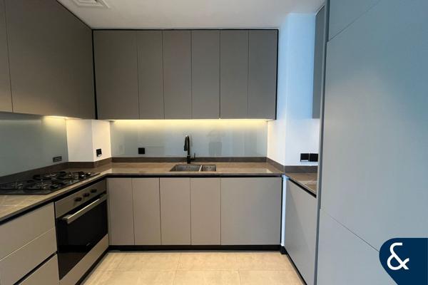 2 Bed Apartment | Canal & Burj View | Vacant